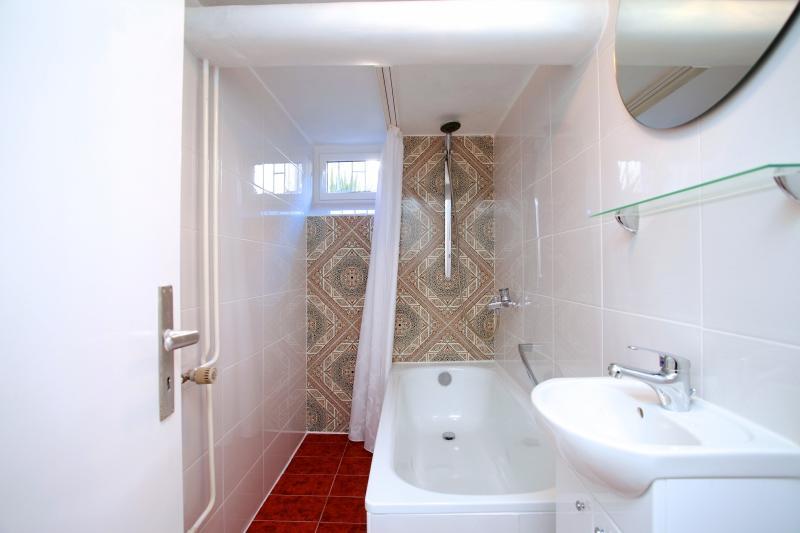 Privatapartment Wifi Flieder Appartement *